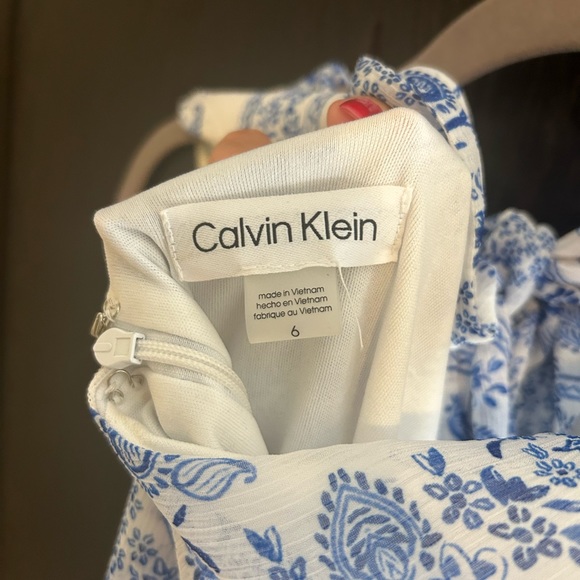 Blue and white Calvin Klein dress size 6 with tie back - Picture 3 of 3